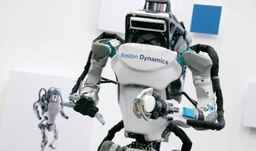 Boston Dynamics выводит из эксплуатации робота-гуманоида Atlas