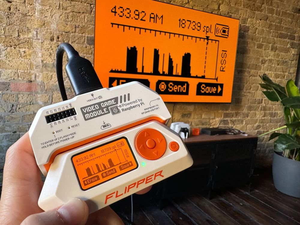 С помощью Video Game Module можно играть в игры Flipper Zero 