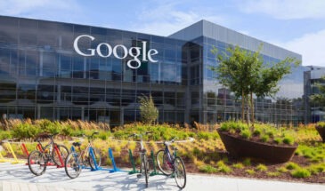 Google реструктуризирует управление и сокращает кадры для достижения лидерства в сфере ИИ