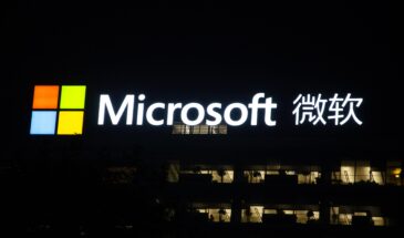 Microsoft предлагает ключевым сотрудникам из Китая переезд в другие страны