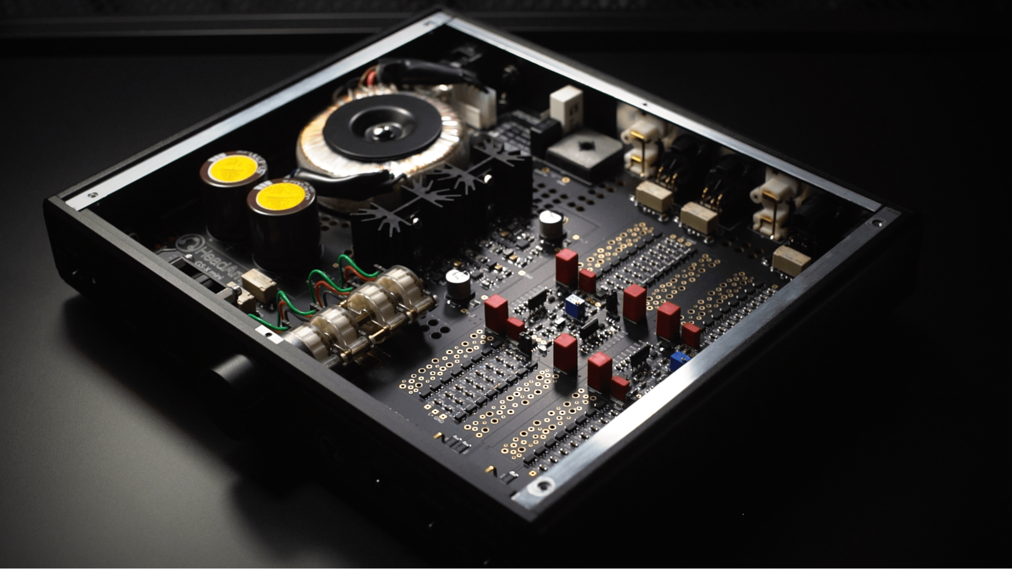 HeadAmp GS-X Mini - внутри