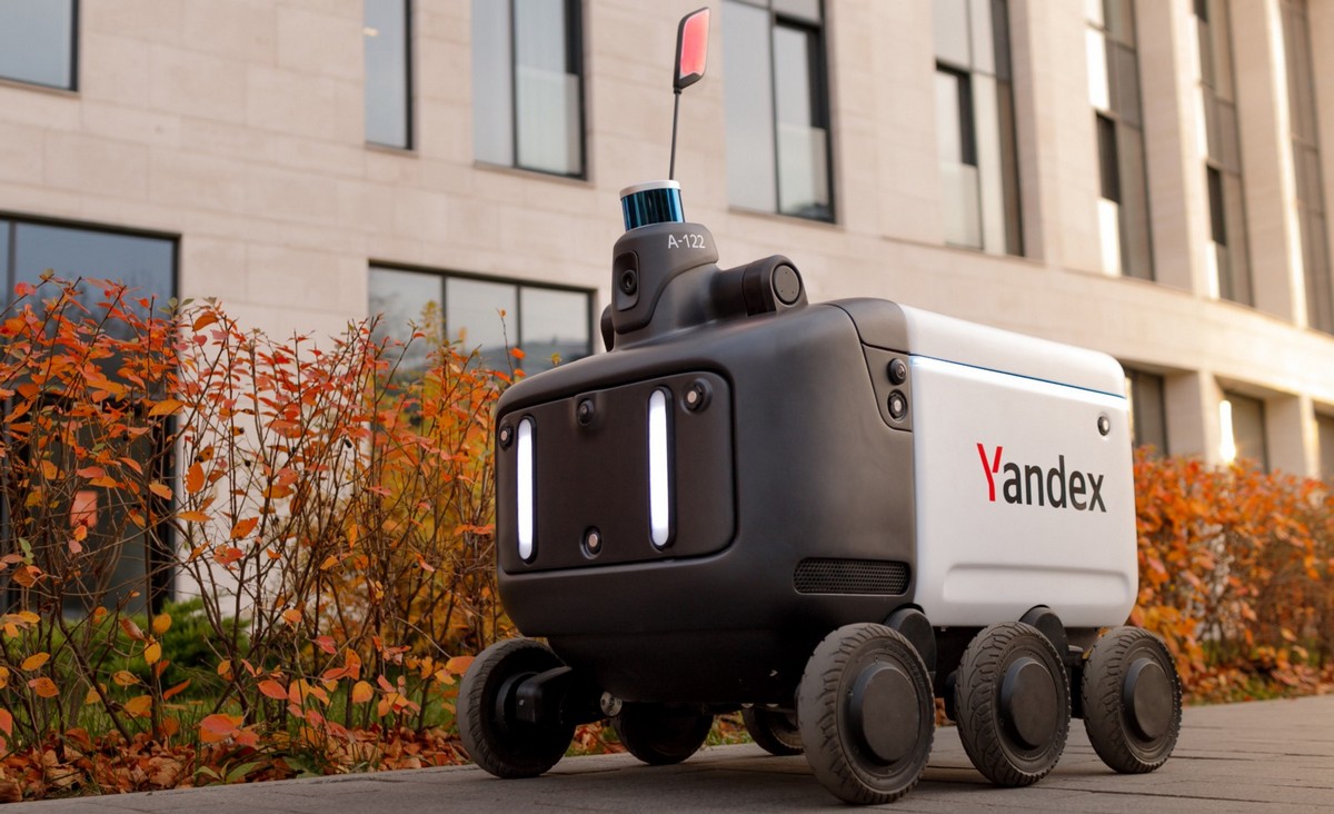 «Яндекс.Ровер» — автономные роботы-доставщики