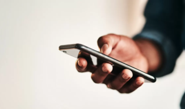 Рынок смартфонов сократился по итогам года в физическом выражении