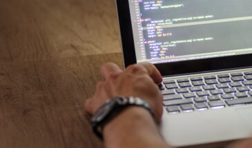 В 2024 году около 900 компаний запустили цифровую трансформацию вместе со Сбером