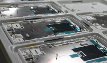 Мощности по производству планшетов и смартфонов в России загружены лишь на 20%