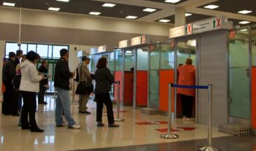 В аэропортах Внуково и Кольцово внедрили ИИ для автоматического паспортного контроля