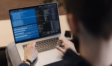 hh.ru назвал топ-10 самых высокооплачиваемых ИТ-профессий в России