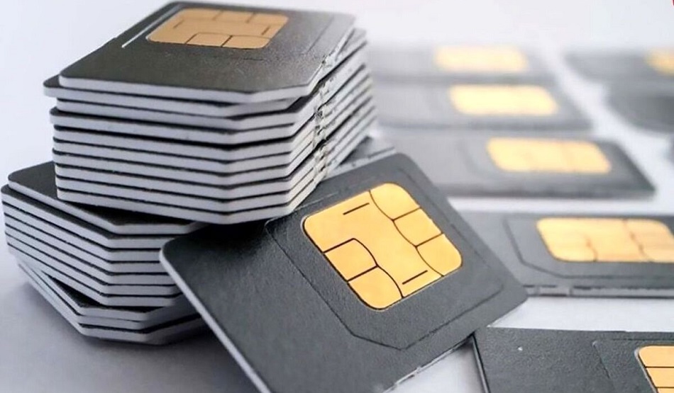 Минцифры напомнило, что до 1 ноября россиянам нужно сократить количество своих сим-карт