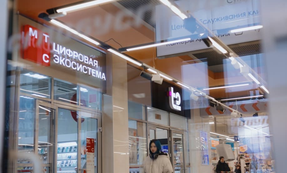 МТС и Т2 откроют гибридные салоны связи