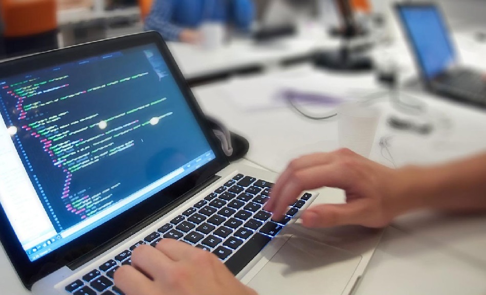 К 2030 году 80% разработчиков потребуется переподготовка в области генеративного ИИ