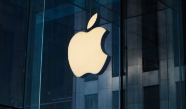 Apple планирует внедрить в Siri ИИ-модель Google Gemini