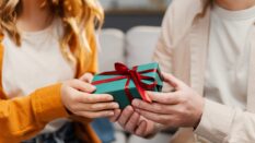 Рынок подарков меняется — россияне все чаще дарят на 14 февраля «умные» гаджеты
