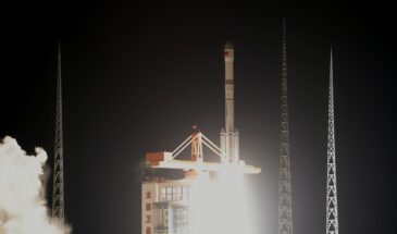 Китай вывел на орбиту спутниковый «рой» с ИИ для орбитальных вычислений