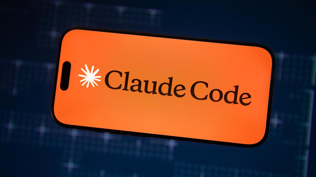 Управлять Claude Code теперь можно из Telegram