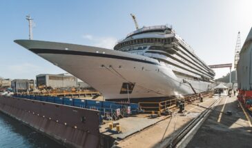 Первый в мире круизный лайнер на водороде спущен на воду