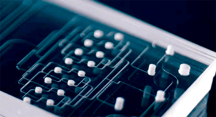 Микрофлюидные устройства для разных задач. Микрофлюидные каналы на чипе.