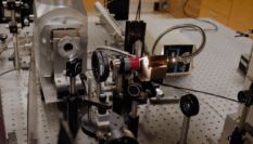 Ученые приблизились к созданию сверхпроводника, работающего при комнатной температуре