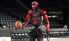 Toyota показала седьмое поколение баскетбольного робота