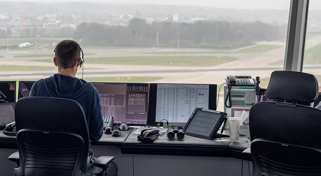Геймерам предлагают стать авиадиспетчерами с зарплатой до $155 000 в год