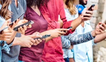 «Авито» запускает гарантию для покупателей смартфонов