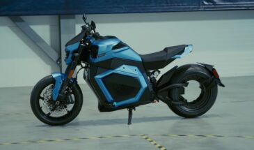 Первый в мире электромотоцикл с твердотельной батареей запустили в производство