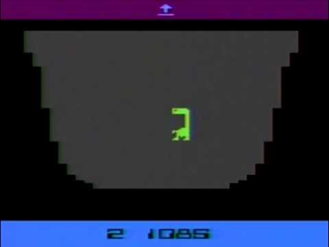 ET для Atari 2600. Фрагмент с падением ET в яму