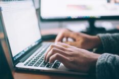 52% пользователей зачисляют Россию в топ-стран по развитию ИИ-сервисов