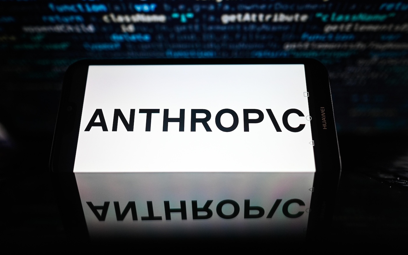 Anthropic с капитализацией $965 млрд стала самым дорогим ИИ-стартапом
