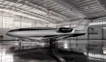 Бизнес-джет Phantom 3500 с экранами вместо окон летает в ламинарном потоке