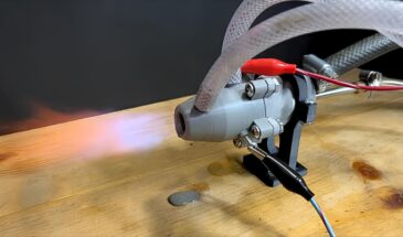 Блогер испытал 3D-печатный ракетный двигатель с водяным охлаждением в домашних условиях