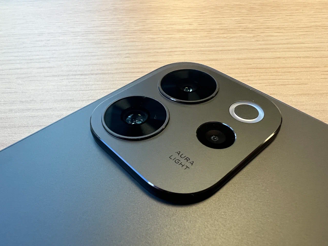 Vivo V70