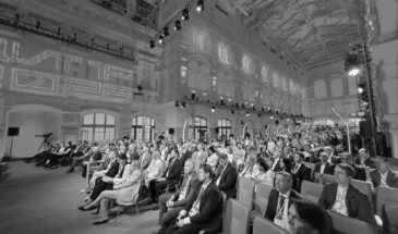 Роботы, ИИ и стареющее население. О чем спорили в первый день ЦИПР-2026