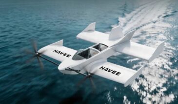 Гибрид лодки и самолета WaveFly 5X скользит в полуметре над водой