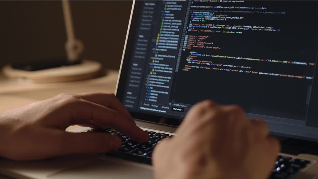 Saint HighLoad++ 2026: более трети программы — о внедрении ИИ в разработку