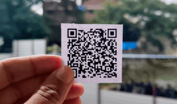 Энтузиаст сжал песню в 1000 раз и напечатал ее на бумаге в виде восьми QR-кодов