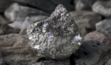 Китай решил поделиться редкоземельными технологиями с Ираном