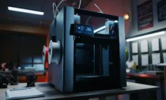 Настольный 3D-принтер LightMake L4 получил четыре независимые печатающие головки
