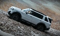 Гибридный Freelander 8 поднялся на 6002 метра и установил рекорд Guinness