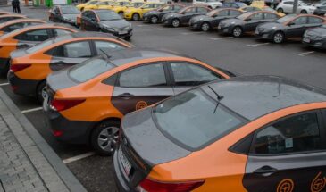 В августе случился всплеск продаж автомобилей такси и каршеринга в России