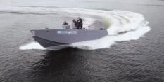 9-метровый скоростной катер напечатали на 3D-принтере