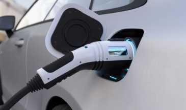 Продажи электромобилей и подключаемых гибридов в России летом выросли более чем вдвое