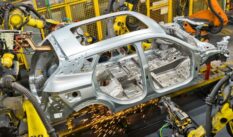 АВТОВАЗ запустил серийное производство кроссовера Lada Azimut