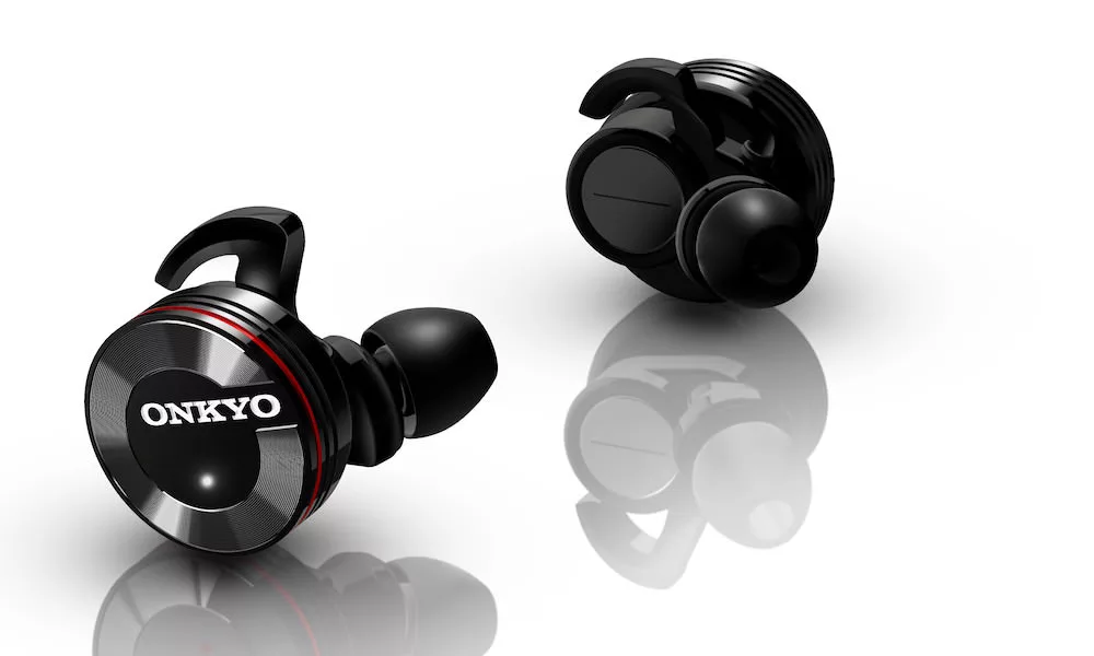 Onkyo W800BT // Источник: ecoustics.com