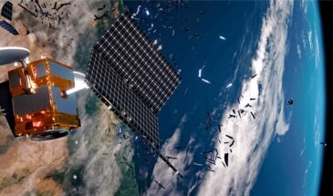 Обломок космического мусора впервые в истории задел человека