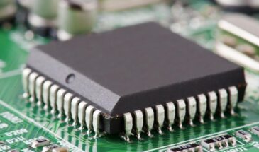 Дефицит памяти заставляет производителей удешевлять смартфоны и ноутбуки
