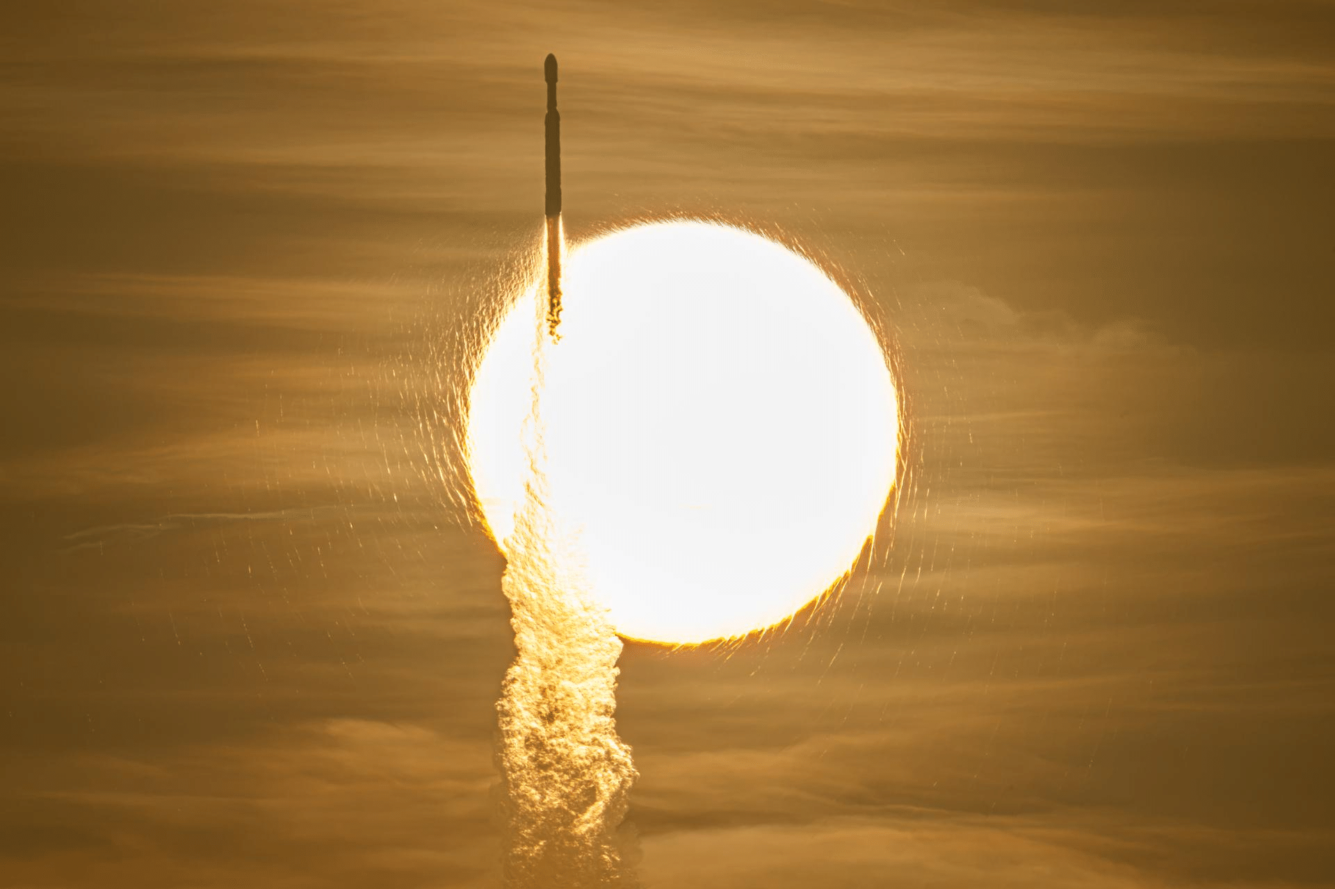 Ракета SpaceX Falcon Heavy с телескопом «Нэнси Грейс» на борту // Источник: NASA