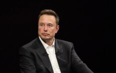 Илон Маск пообещал подарить акции SpaceX каждому ребенку в США