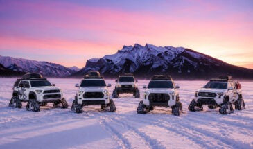 Toyota поставила гусеницы на пять своих моделей для поездок по глубокому снегу
