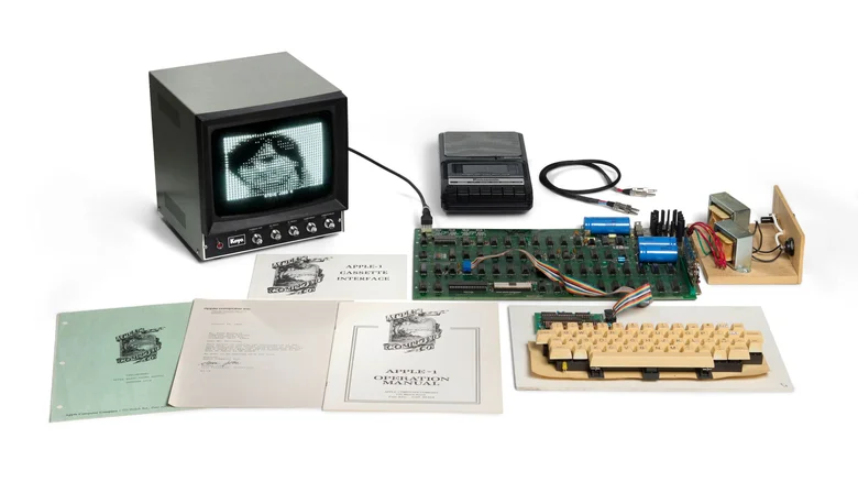 Компьютер Apple-1 с подписью Возняка продали на аукционе за $1,15 млн