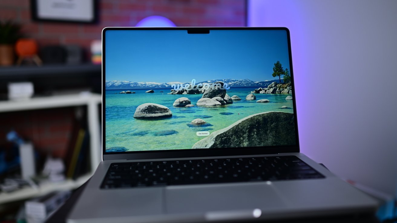 Apple готовит первый MacBook Pro с сенсорным OLED-экраном